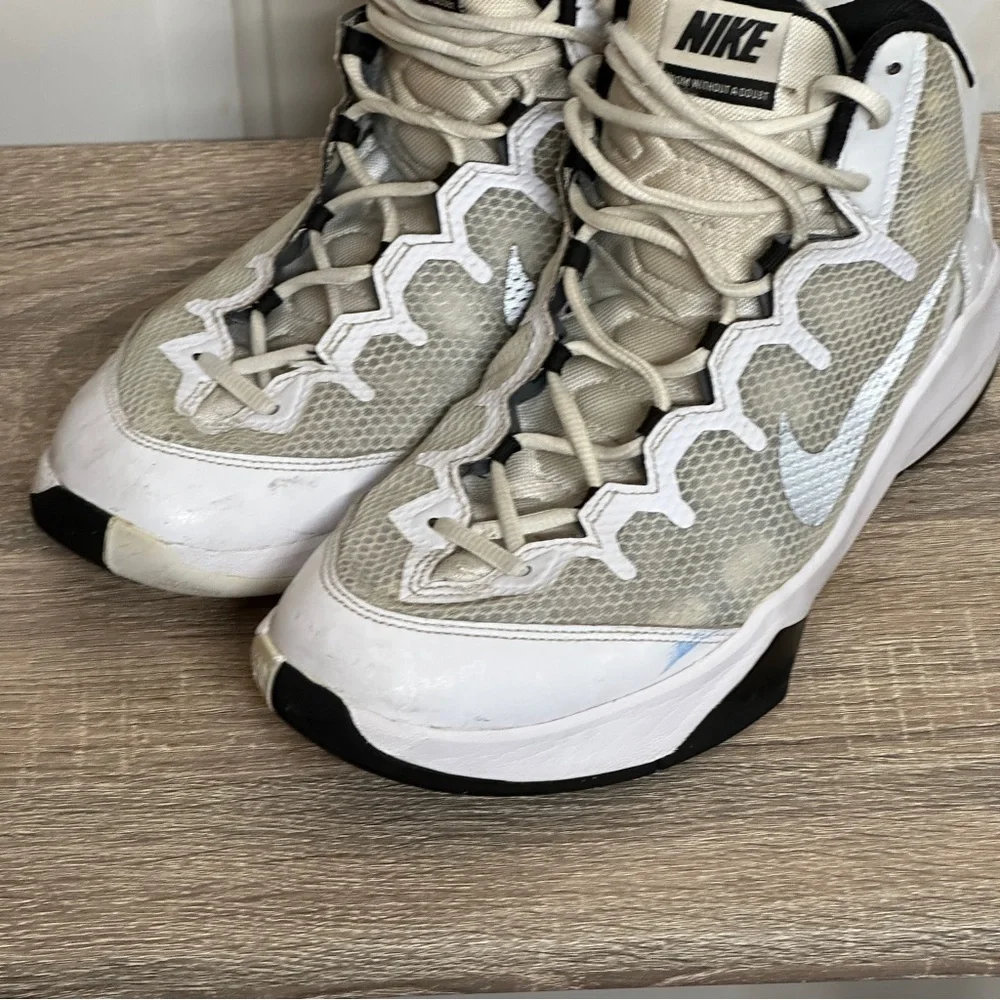 NIKE Zoom Without a‎ Doubt 749432-100 White/Black Medium Size 10.5